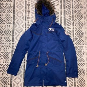 Picture brand Winter Coat w/faux fur - like new!